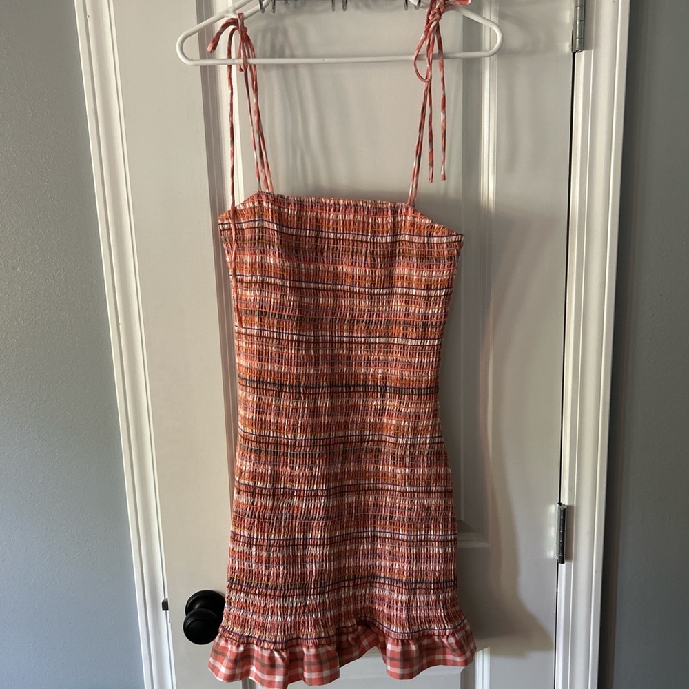 PARADISE smocked fitted dress!